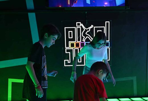 House of Pixel Jump &#8211; Step into the light