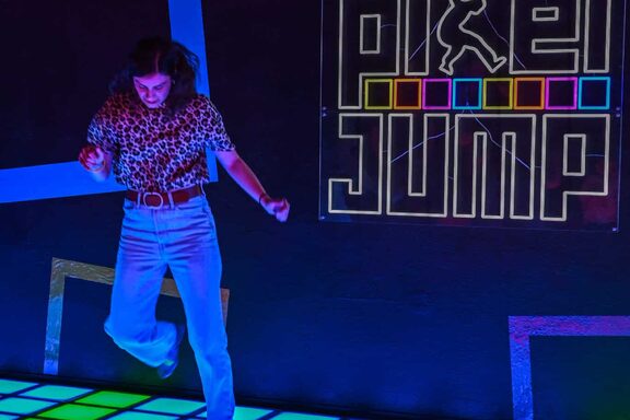 House of Pixel Jump &#8211; Step into the light