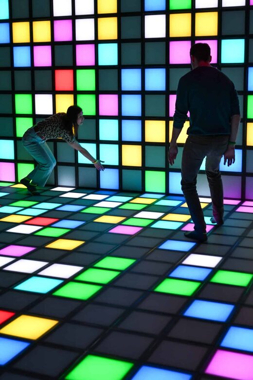 House of Pixel Jump &#8211; Step into the light
