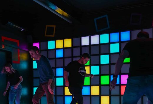 House of Pixel Jump &#8211; Step into the light